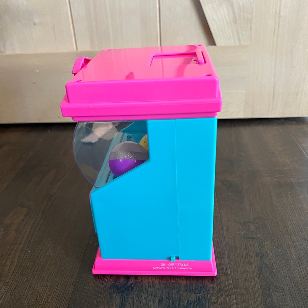 Disney Doorables Pink and Blue Playhouse - Picture 3 of 4